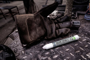QUIK STIK®+ GLOW IN THE DARK Premium Solid Paint Marker
