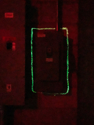 QUIK STIK®+ GLOW IN THE DARK Premium Solid Paint Marker